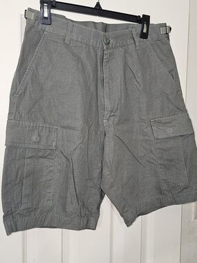 Army Men's Green Cargo Shorts - Utility Pockets